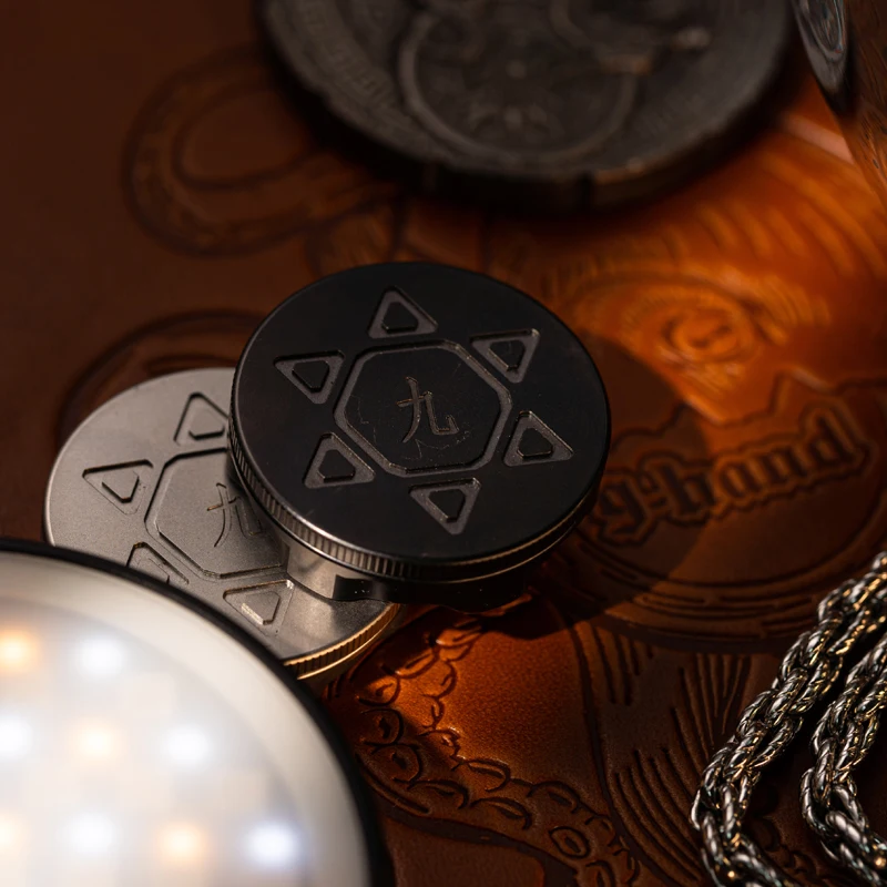 Nine Hands EDC Starlink Magnetic Rotating Mechanical Metal Slap Coins Fingertip Card Pushing Stress Relief Toy
