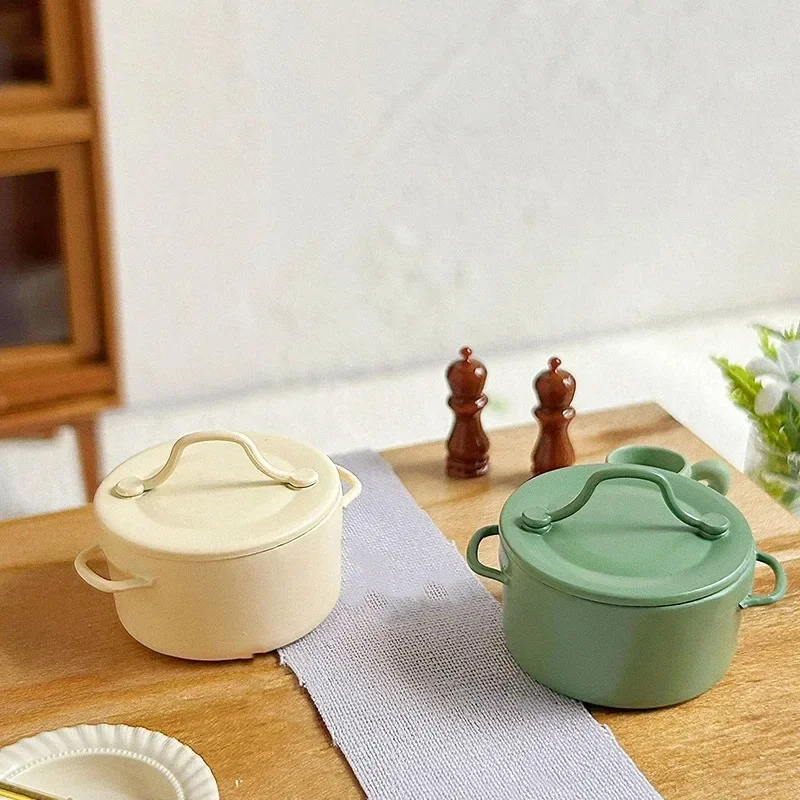 1/12 Scale Dollhouse Mini Cream Mushroom Soup Pot Model, Simulation Kitchen Accessory for Doll Home Scene Decoration