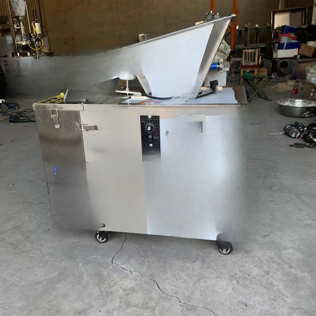 Dough Splitting Machine, Commercial Mooncake Dough Splitting and Filling Machine