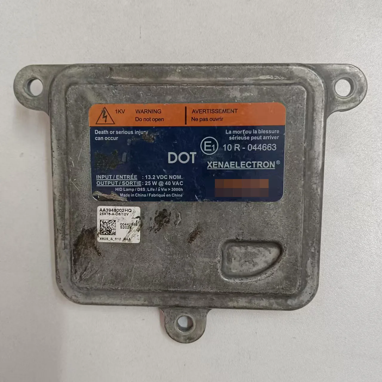 

D8S 10R-0446 Suitable for18 Harvard H9 xenon headlight Osram D8S stabilizer high-voltage package computer board original genuine