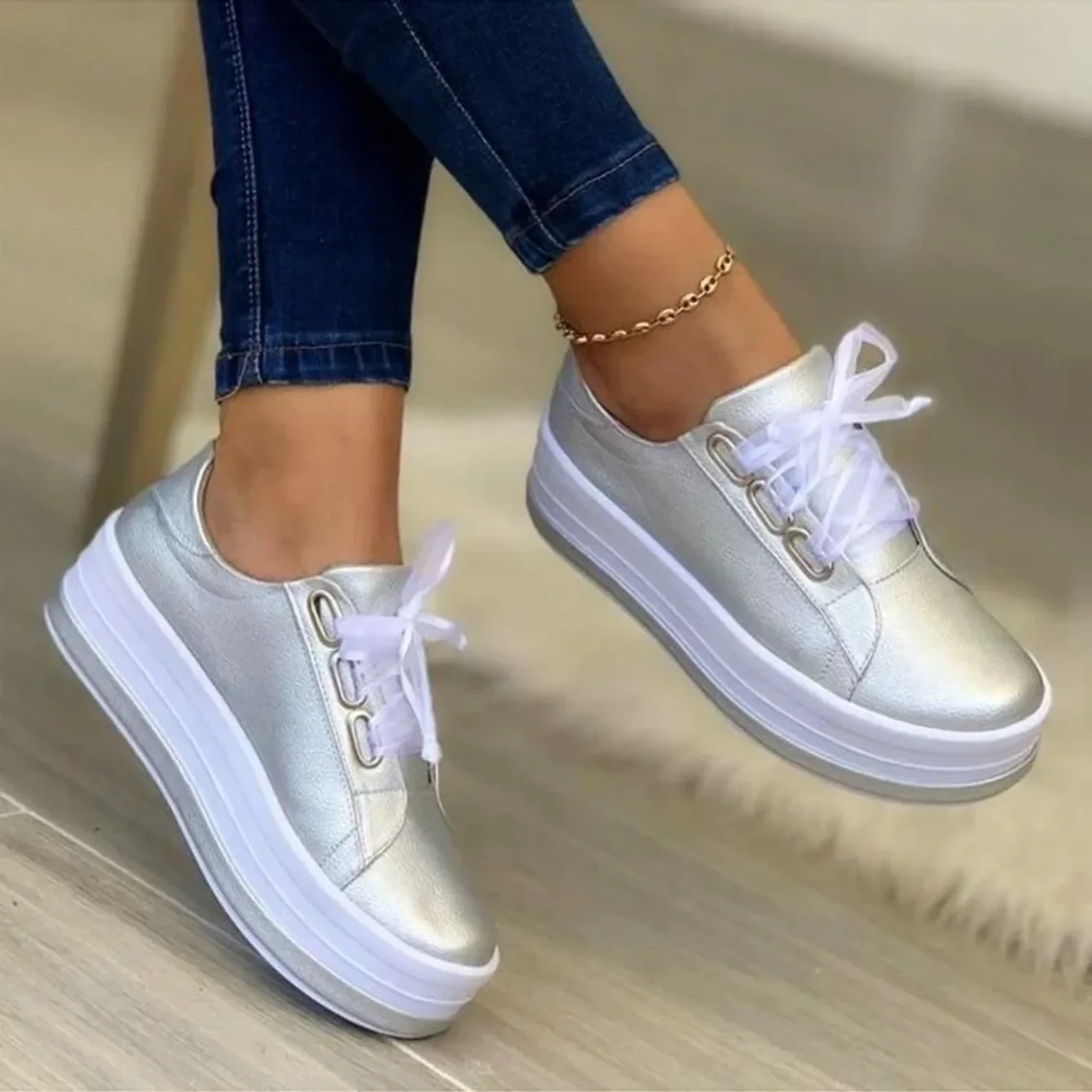 2024 Nowe damskie trampki Casual Solid Color Ladies Loafers Round Toe Platform Sneakers Lace Up Tennis Female Vulcanized Shoes