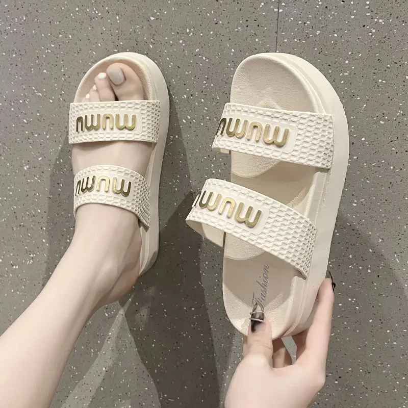 

2024 Platform Slippers Women Summer Design Version Fashion Flip-Flops Korean Style Beach Shoes Non-Slip Soft-Soled Sandals