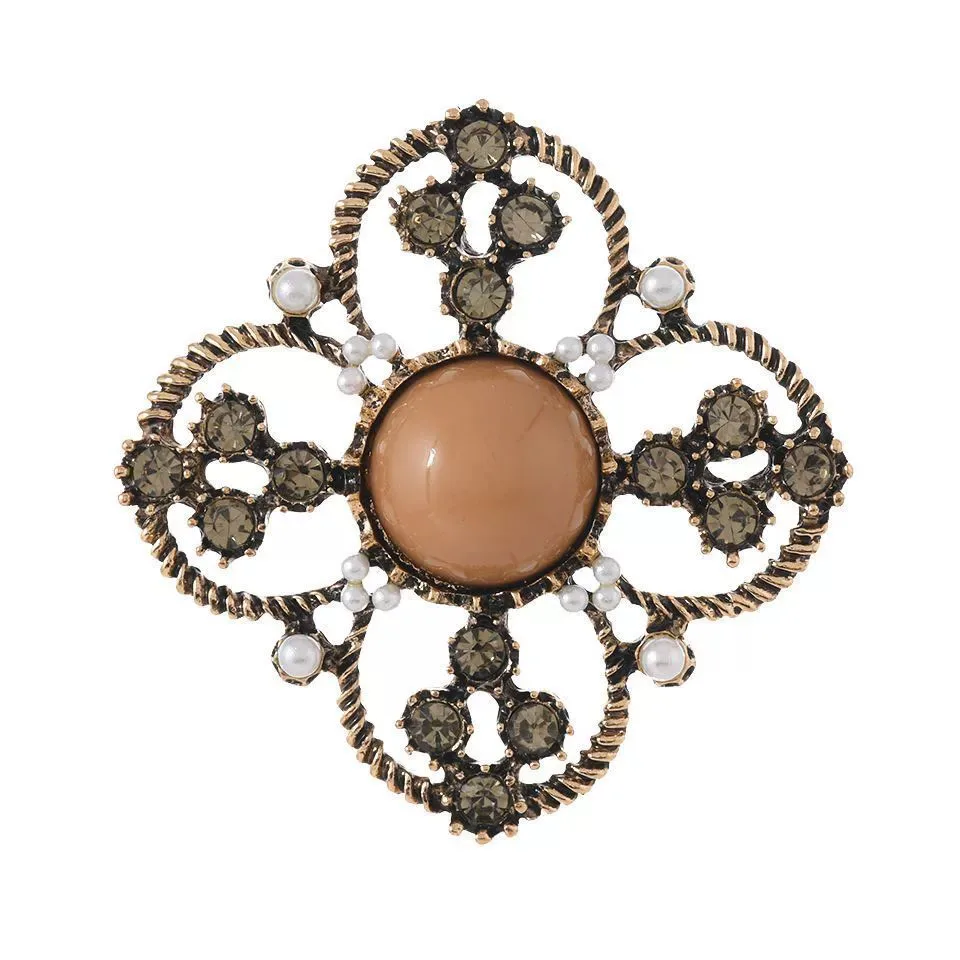 Vintage Antique Gold Hollowed Out Flower Brooch Winter Sweater Suit Atmosphere Pin Coat Collar Decoration Gift Accessories