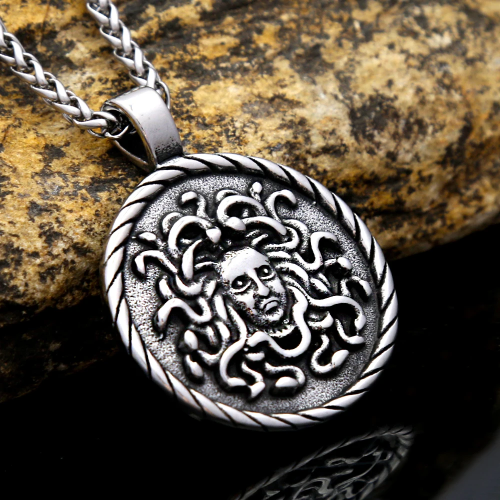 Gothic Punk Medusa Pendant Necklace Stainless Steel Snake Animal Necklaces Unique Vintage Amulet Jewelry Gifts Dropshipping