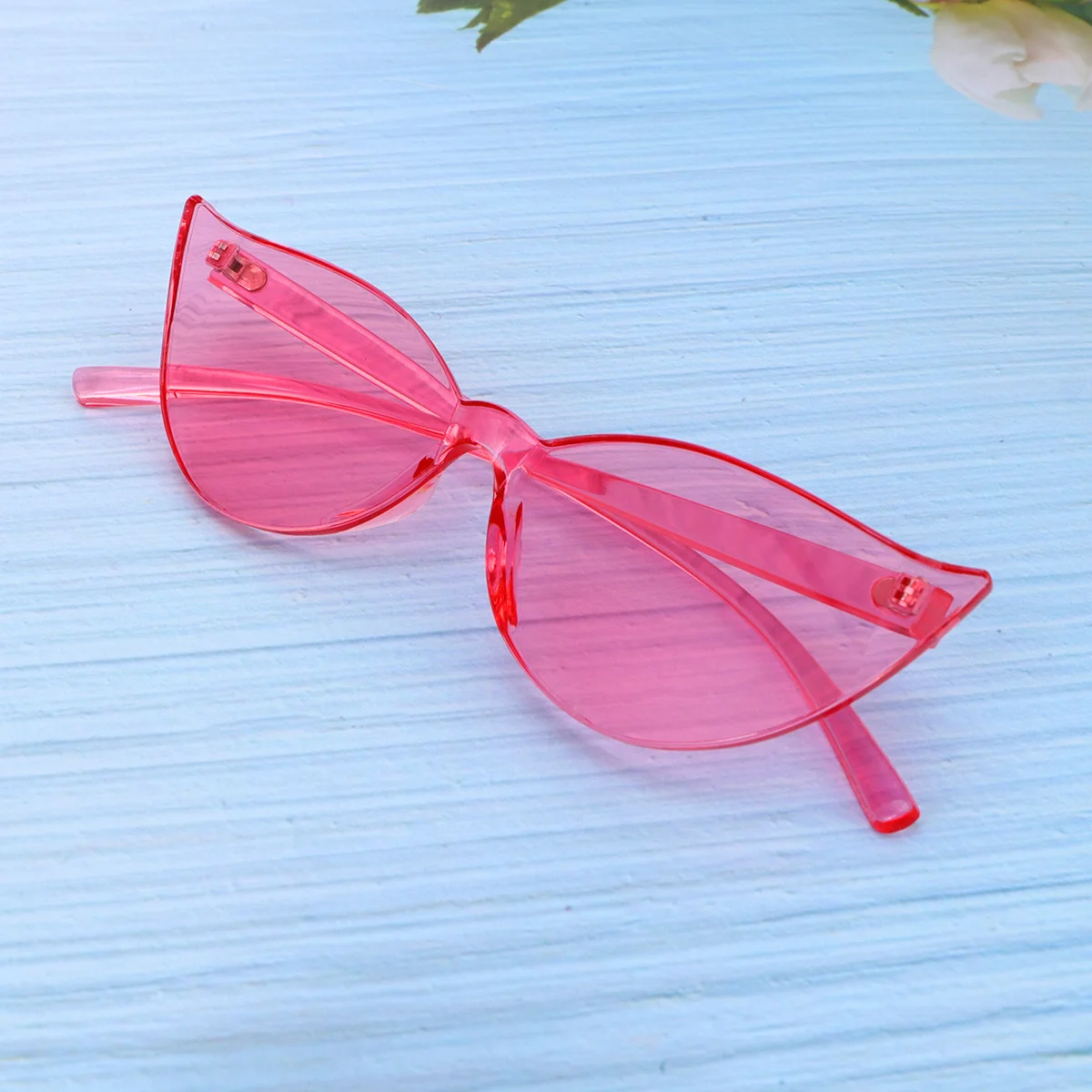 

Cat Eye Sunglasses in Blue Premium Women's Fashion Shades Lightweight Comfortable for Outdoor Activities and Party Decor