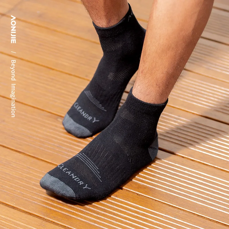 AONIJIE-Calcetines deportivos de tubo medio para hombre y mujer, medias transpirables y desodorantes para correr, Maratón, E4835, 3 pares por paquete