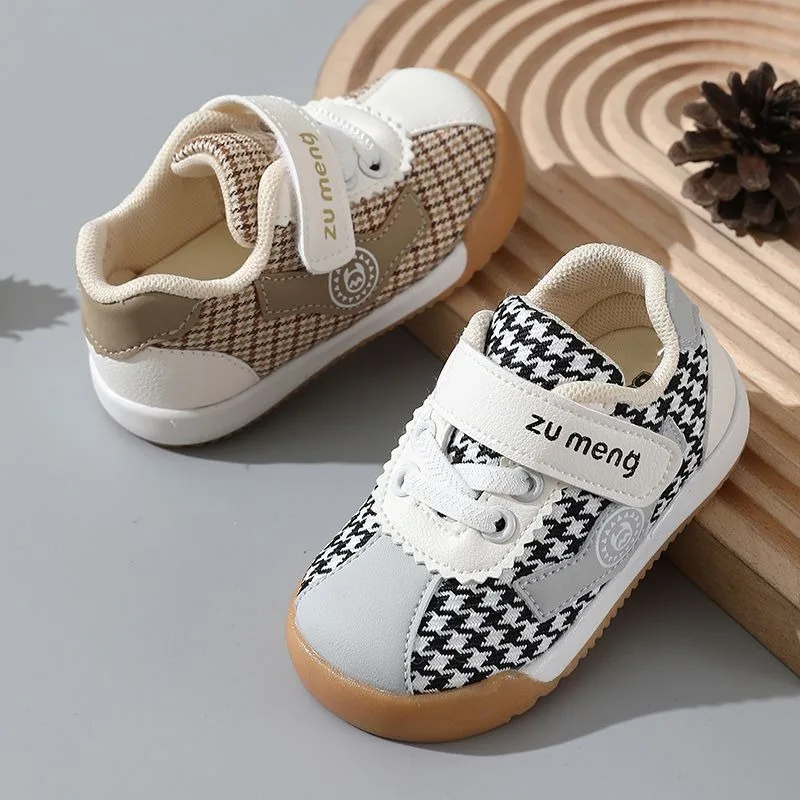 Soft Sole First Walking Shoes for Boys Girls Non Slip Breathable Infant Shoes 0-3 Years Old Spring Autumn Baby Sneakers