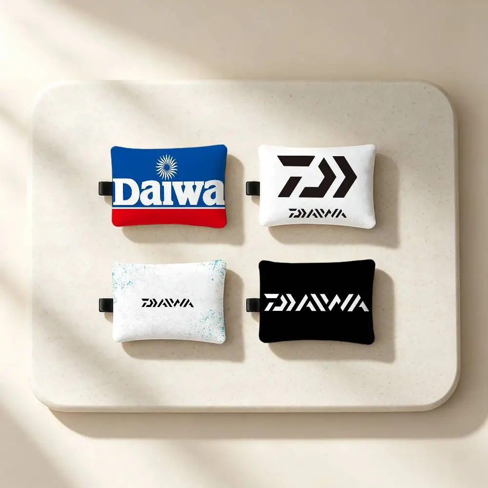 Brand Logo D-Daiwa Waterproof Zipper Coin Purse Lightweight Hanging Key Pouch Card Holder For Daily Use