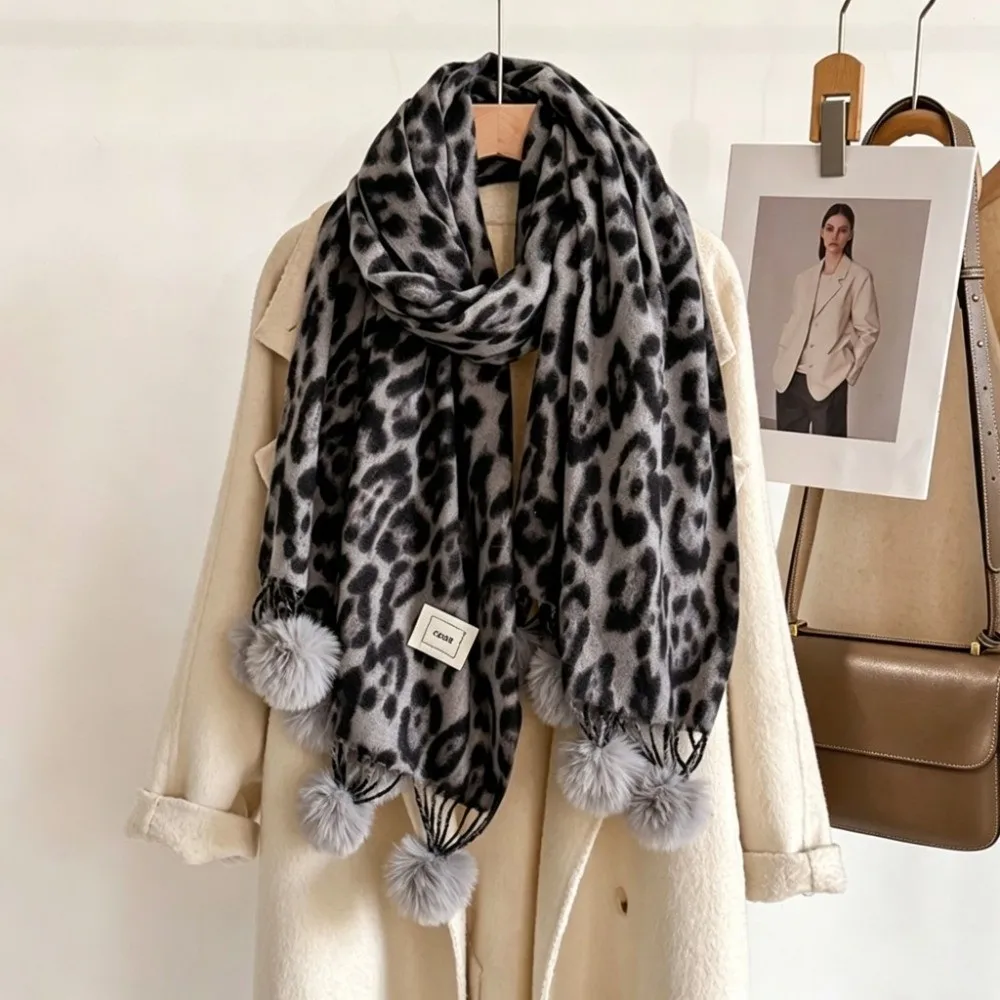 Double Sided Design Faux Cashmere Scarf Soft Warm Material Large Size Leopard Print Shawl Faux Cashmere Fabric