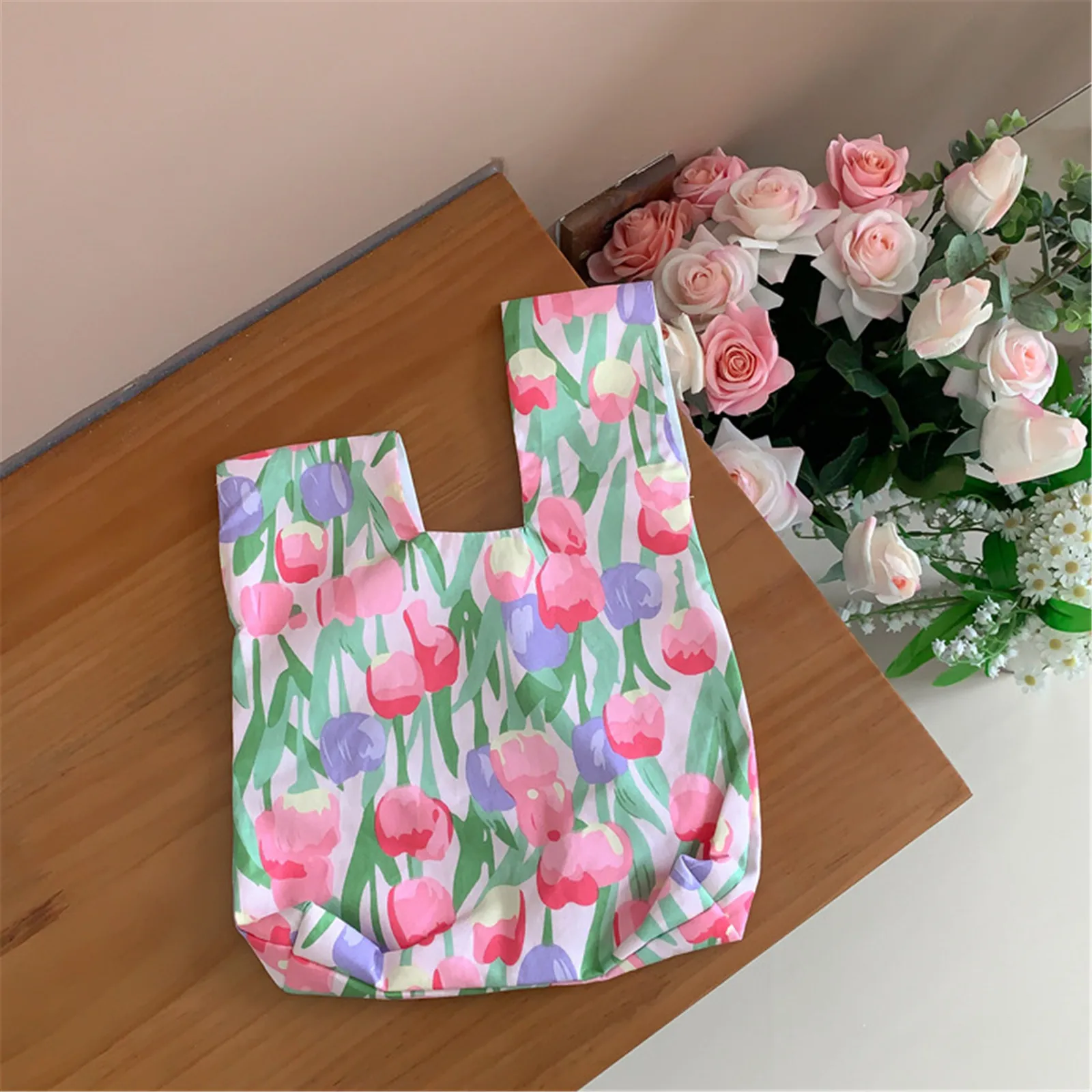 2024 New Tulips Wrist Bag Change Purse Summer Floral Romantic Fresh Soft Shopping Bag Women Mini Knot Wrist Bag Key Phone Pouch