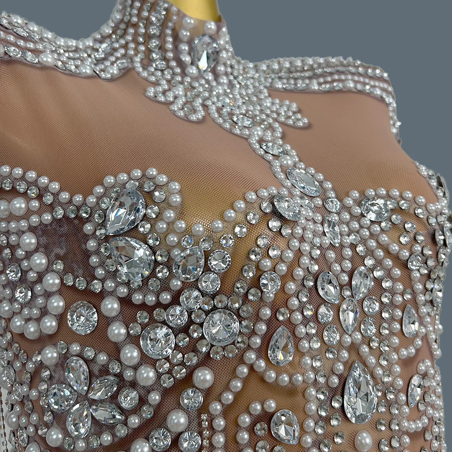 高級ウェディングドレスキラキラクリスタルハイエンド長袖イブニングドレスパーティーガラプロムレッドカーペットメッシュロングドレスNianlun