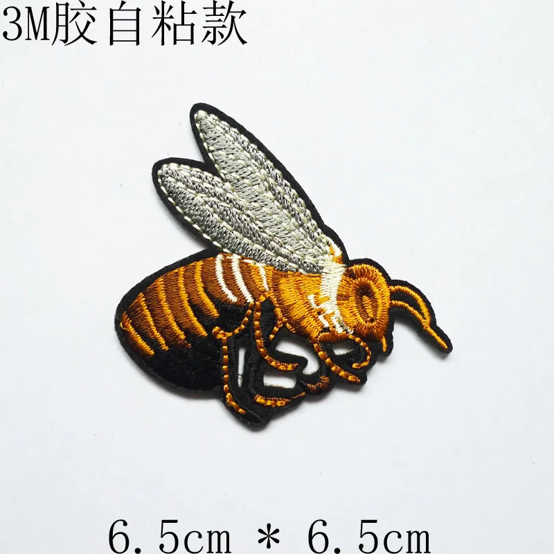 1Pcs Embroidery Gold Silver Bee Patches Cartoon Insect Sticker DIY Sewing Fabric Appliques Handmade Badge For Clothes Bag Hat