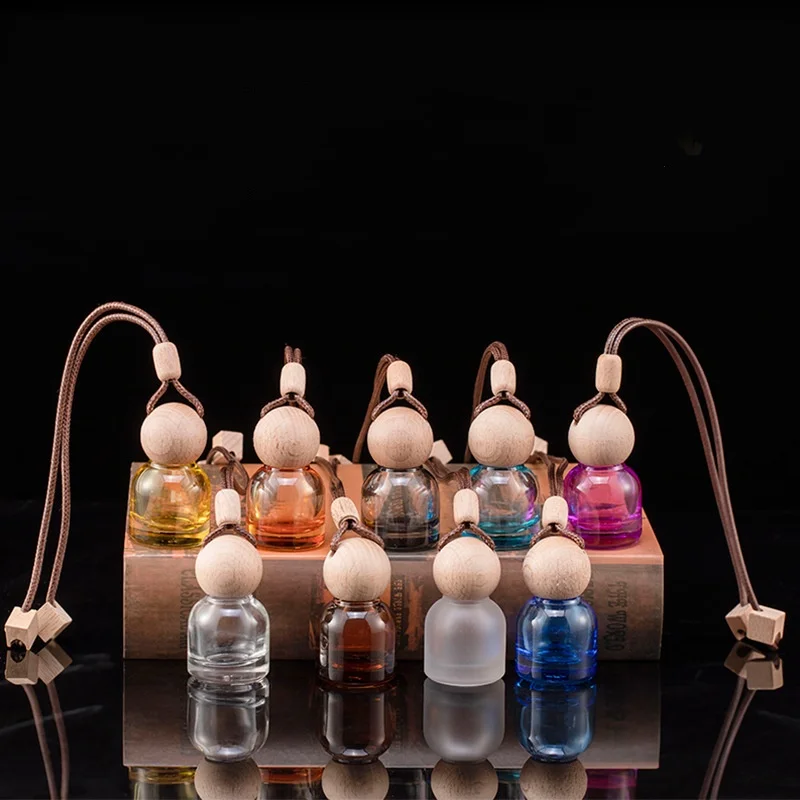 10/30 個新 10 ミリリットル空の車の香水瓶色ガラスエッセンシャルオイルボトル木製キャップ車のフレグランスペンダント装飾