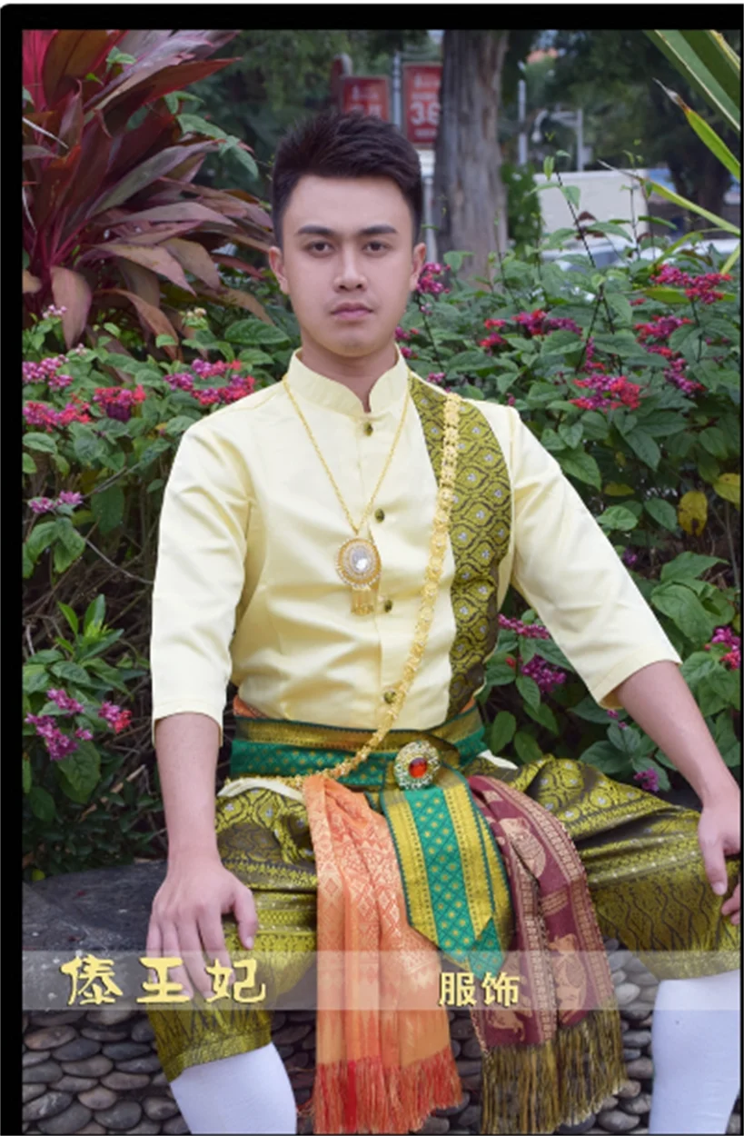 

Thai retro tribal mid sleeved men's clothing