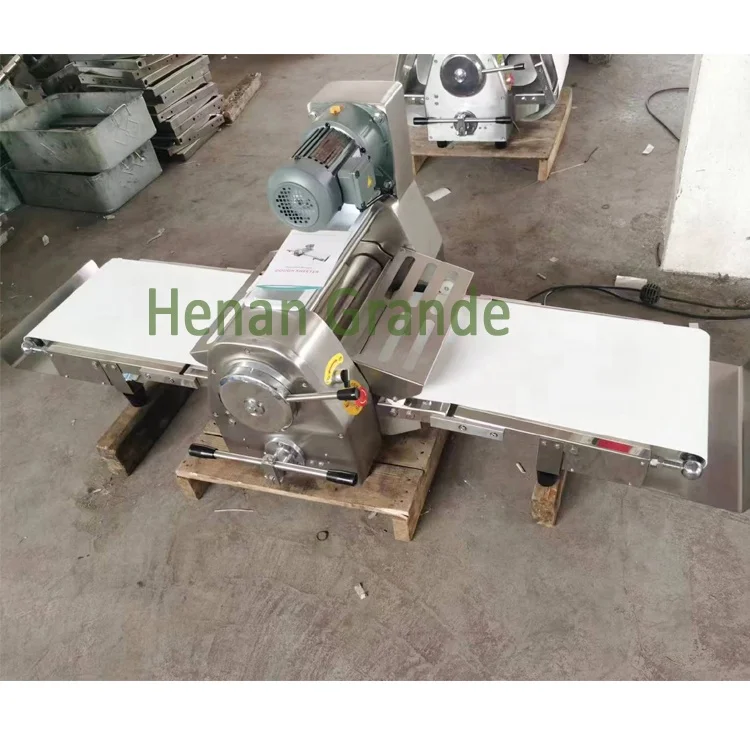 التلقائي العجين المعجنات المغطي بملاءة الأسطوانة عكسها Laminadora De Masa فندان رخيصة الثمن الخبز الكرواسون آلة تغلق العجين