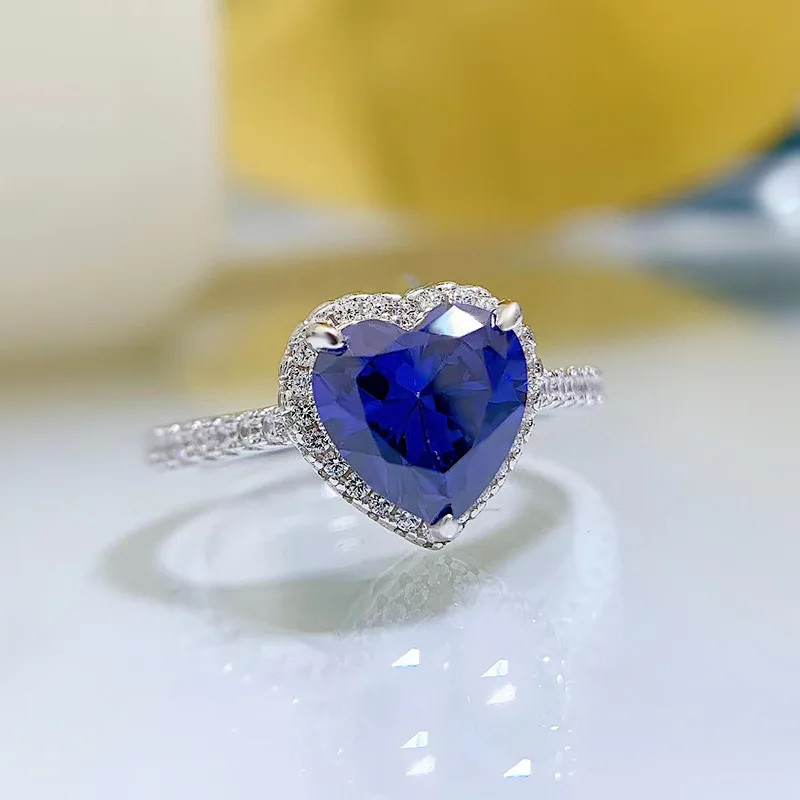 S925 Silver Sapphire 8 * 8 Heart shaped Ring Grand Light Luxury Personalized Wholesale