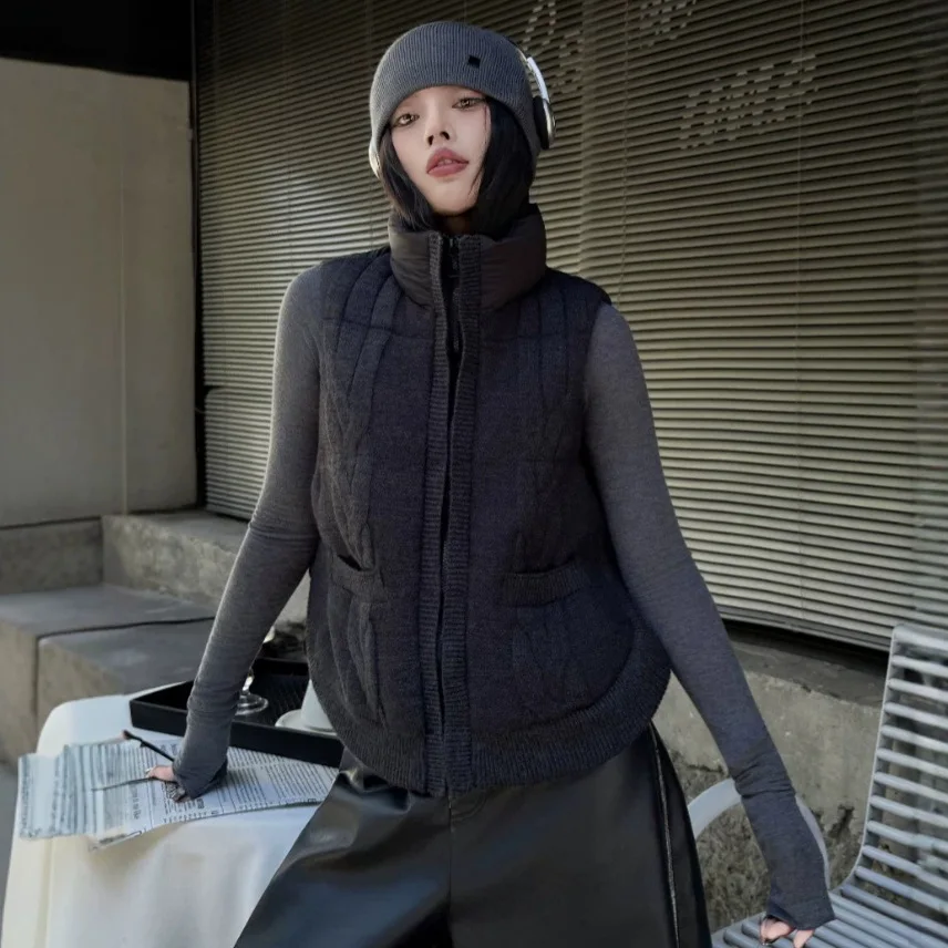 2026 Autumn and Winter New Women's Down Vest Slim Fit Windproof Knitted Stand Up Collar Vest