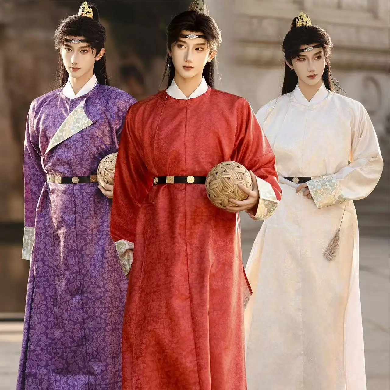 

Tang Dynasty Bride Hanfu Men Women Traditional Chinese Round Neck Robe Vintage Printing Carnival Event Cosplay Costume Wedding