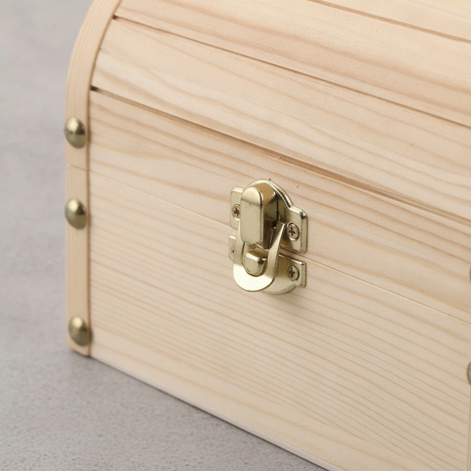 Wooden Chest with Metal Hardware Rustic Wooden Box with Hinged Lid Keepsake Box with Hinged Lid Vintage Compact for Shelf, Desk