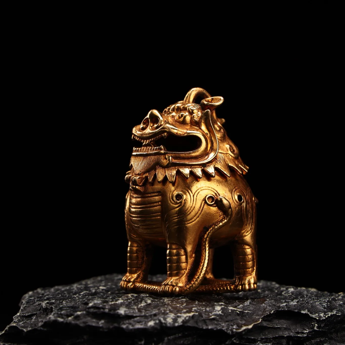 

Brass gilded antique beast incense burner home decoration