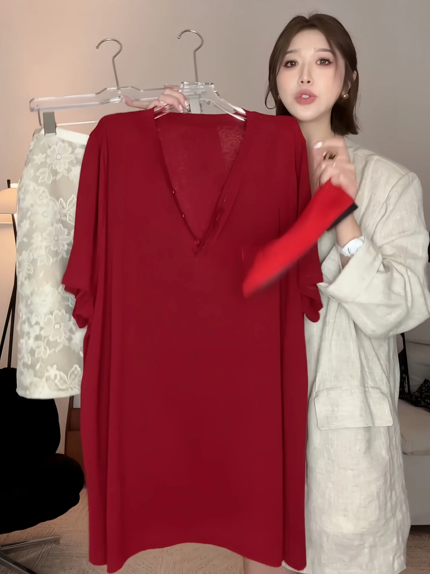 Loose V-Neck Red Short Sleeve T-Shirt Women's Summer New Style plus Size Comfortable Cover Belly Slimming Mid-Length Top