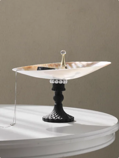

Creative handmade pearls, mussels, shells, decorative fruit plates, advanced French dining table storage tray.