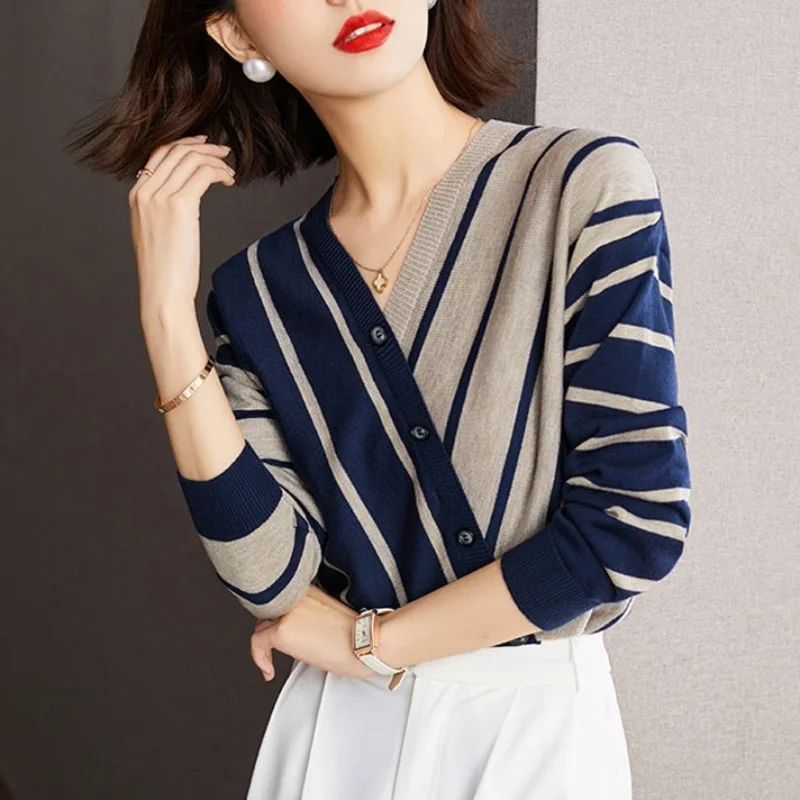 2023 Autumn and Winter New Elegant and Versatile Temperament Women\'s Clothing Splice Button V-Neck Long Sleeve Stripe Pullover