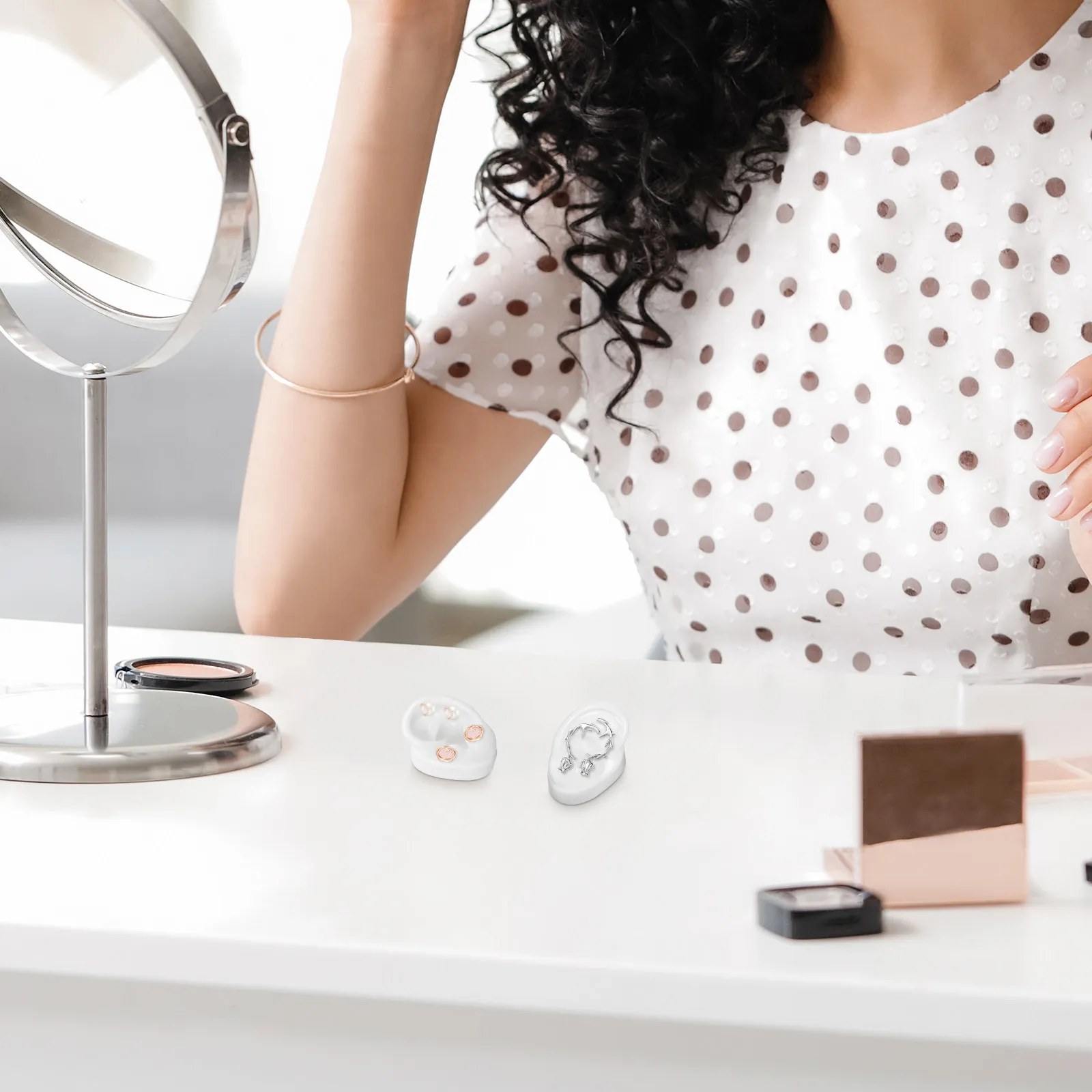 

1Pair High Quality Silicone Ear Models Artificial Human Ear Mold for Hearing Aid Centers Earring Piercing Training