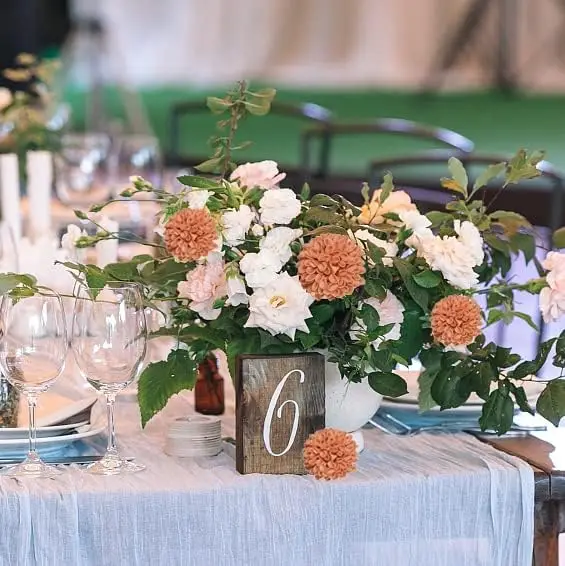 25 Stück Rosen für selbstgemachte Hochzeitssträuße, Mittelstücke, Arrangements, Terrakotta-Dahlie-Blumen mit Stiel, Brautparty, Party, Heimdekoration – Detail 5