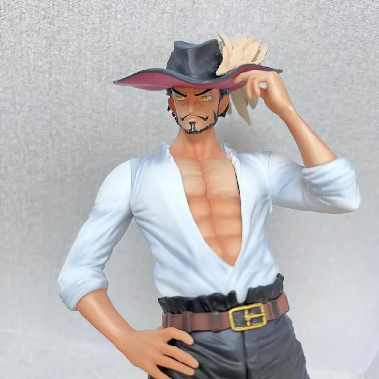 One Piece Dracule Mihawk Oka Shichibukai Figur Anime PVC Figur Aksi Mainan Lucu Koleksi Boneka Model Dekorasi Hadiah Mainan