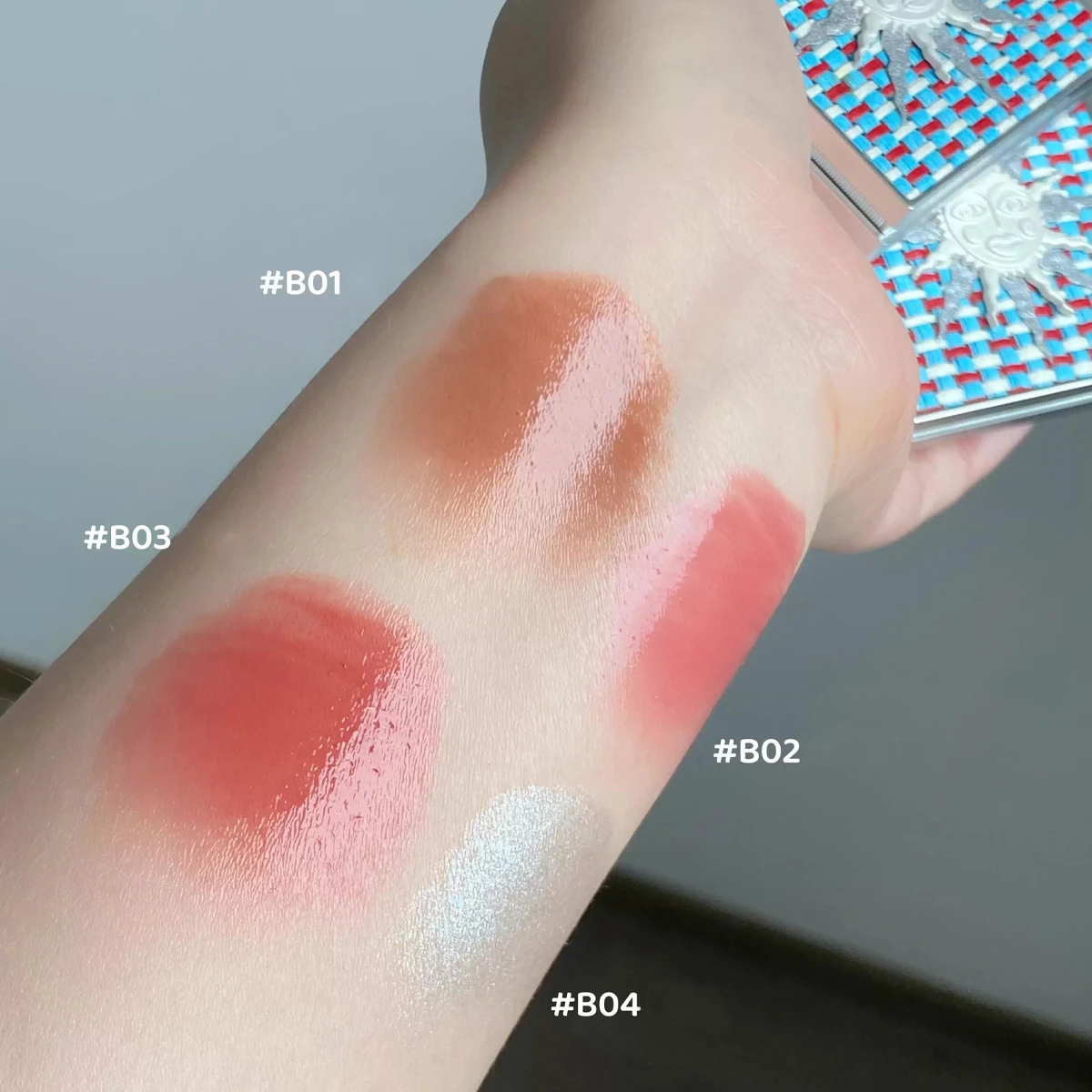 Gelatina multifunzionale Girlcult Emotion, texture gelatina-crema, leggera e sfumabile, uso multiuso, adatta ai viaggi, celebrazione