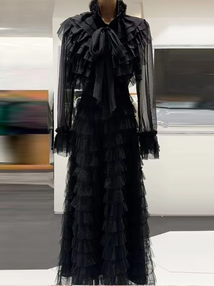 En el otoño de 2022, la nueva camisa de gasa de manga larga con volantes + falda de pastel de gasa esponjosa, traje de dos piezas a la moda para mujer.