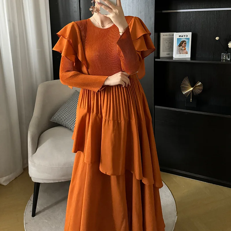 Fashion Pleated Long Dress 2024 Spring/Summer Design Sense Crew-neck Long Sleeve Pleated Dresses Temperament Female Clothing