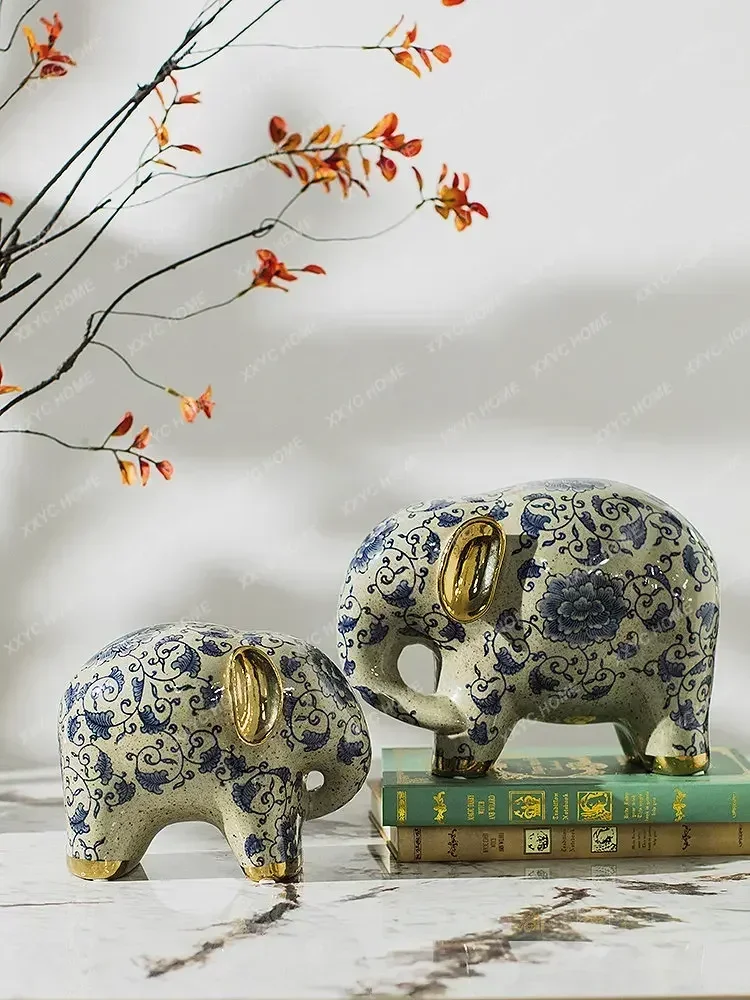 Home Vintage Blue and White Porcelain Elephant High Temperature Ceramic Elephant Handmade Finish Ornaments Living Room