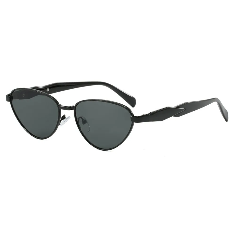 

Designer New Triangle Sun Glasses Alloy UV400 Cat Eye Sunglasses Travel Luxury Spicy Girls Shades Glasses Outdoor