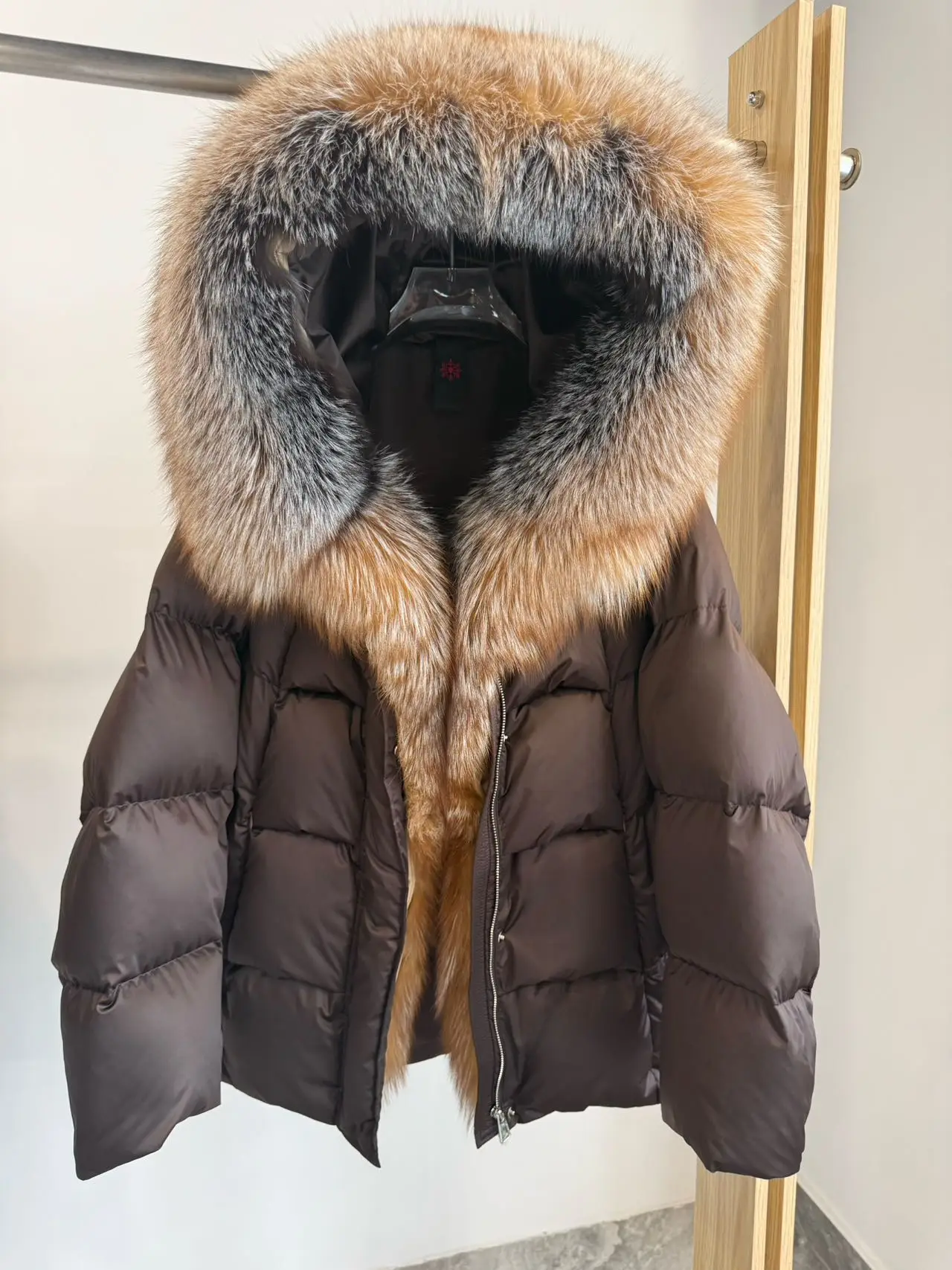 Women's Short Down Coat Puffer Jacket with Fur Collar Quilted Women's Coats Thermal Snowproof Urban Style for Freezing Weather