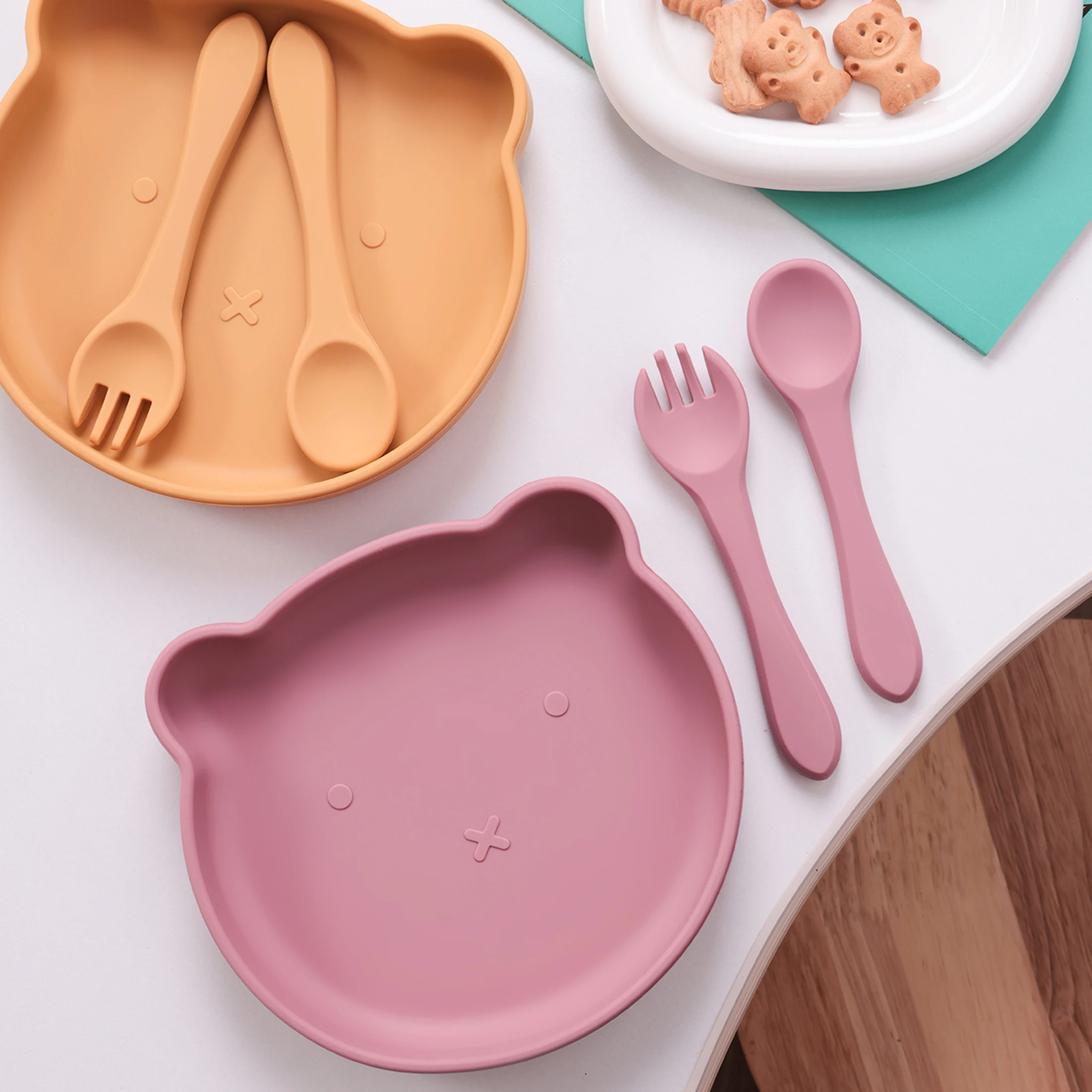 Color Kids 3PCS Kids Feeding Silicone Dish Set Bear Shape Bowl Plate Cutlery Set Infant Self Eat Training Daily Baby Tableware