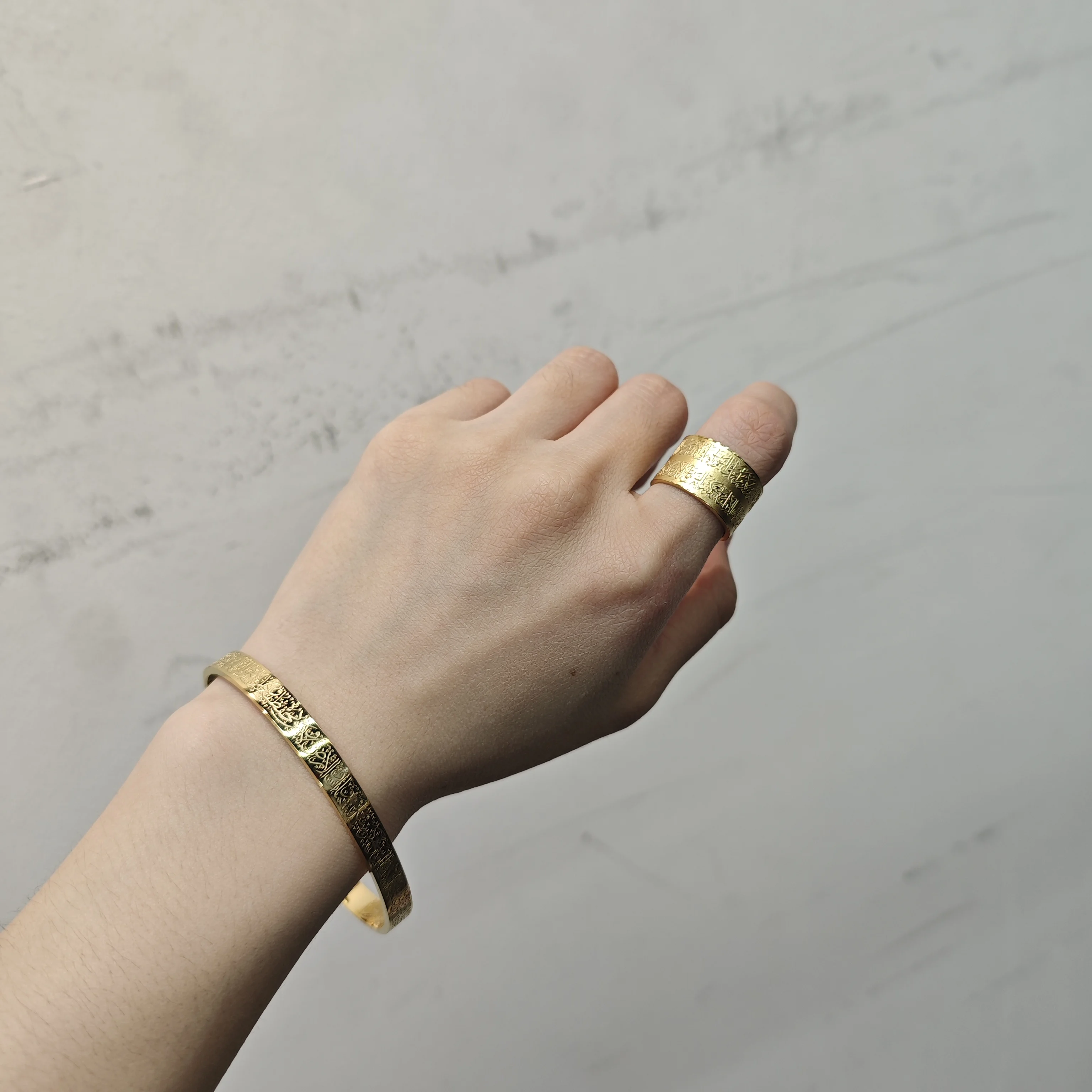 شخصية متآكل العربية القرآن الكريم نمط نهاية مفتوحة حلقة عالية الجودة الفولاذ المقاوم للصدأ 18K مطلي في المجوهرات الإسلامية الصبي هدية #3