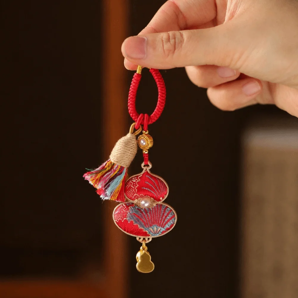 Handmade Brocade Gourd Pendant Good Luck Ethnic Style Tassel Gourd Keychain Versatile Lightweight Traditional Bag Charms