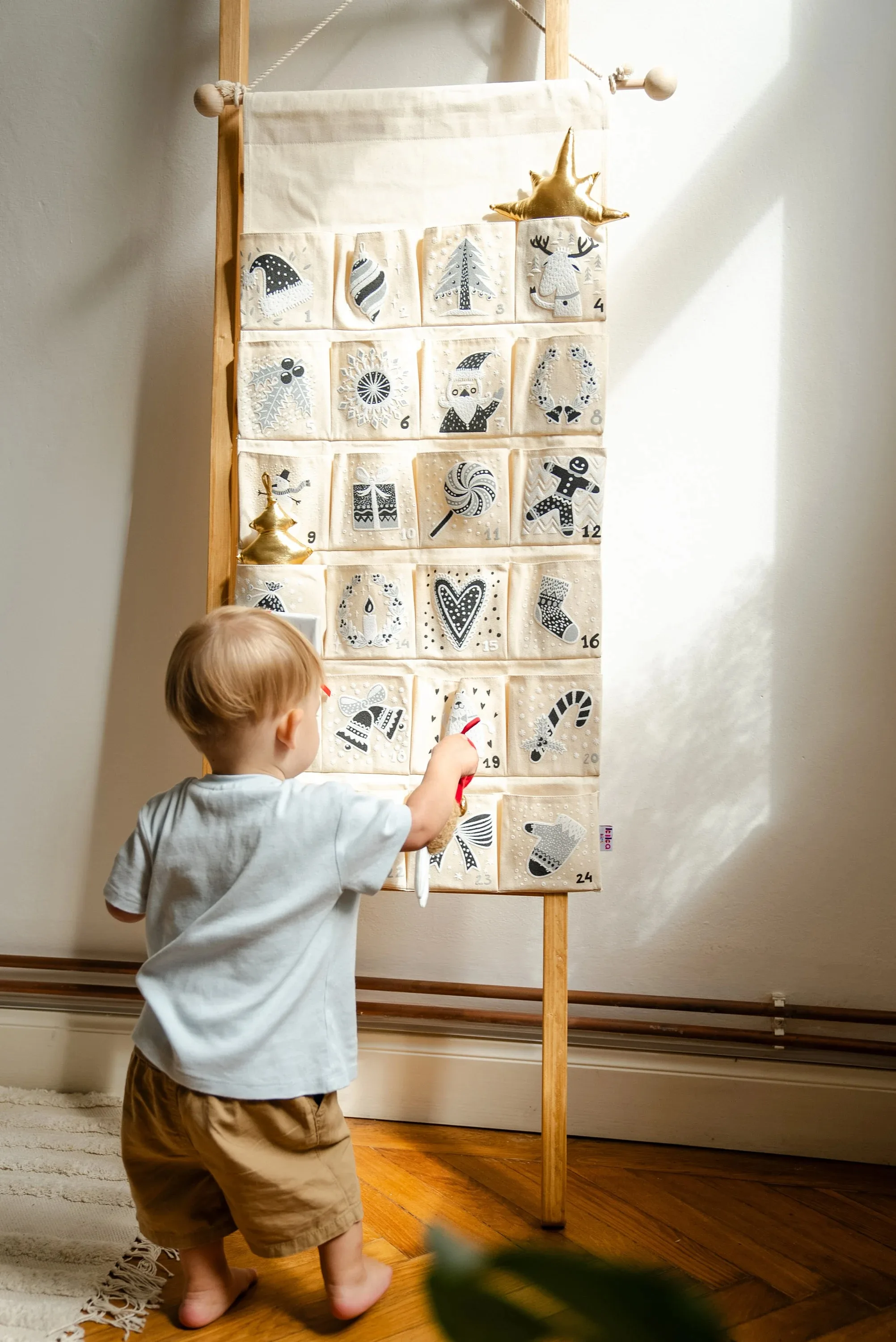 Calendario dell'Avvento di Natale personalizzato Appeso a parete in tessuto riutilizzabile con tasche per bambini Famiglia Decorazioni per il conto alla rovescia di Natale in fattoria