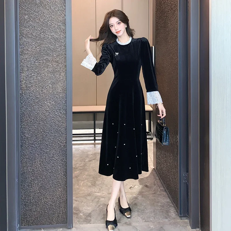 Autumn Elegant Dresses for Women Black Retro Long Sleeves Dress Feminine Flare Sleeve Lace O-neck Nail Bead Fashion Velvet Dress