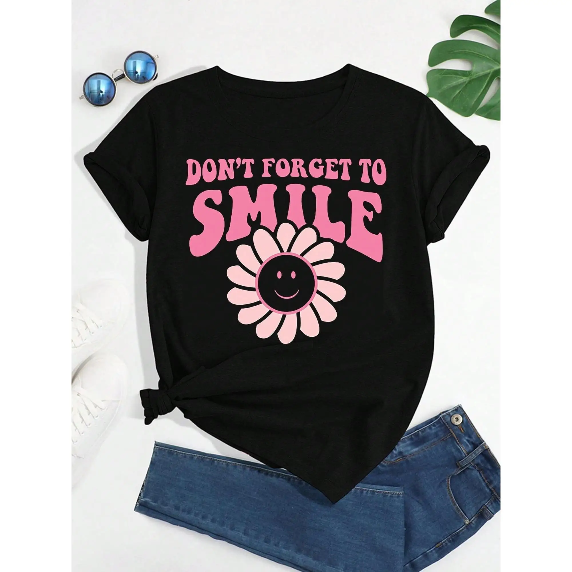 

Women'S Casual Crew Neck Short Sleeve T-Shirt with "Don't Forget to Smile" Graphic Design, Pink and Blue Flower Print, Soft