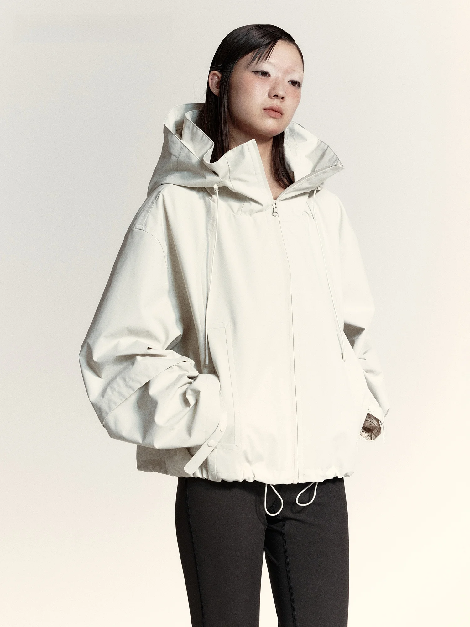 

VERMO Men's Outdoor Waterproof Jacket Durable Polyester Fiber Zipper Closure Hooded Original Design Loose Fit Color