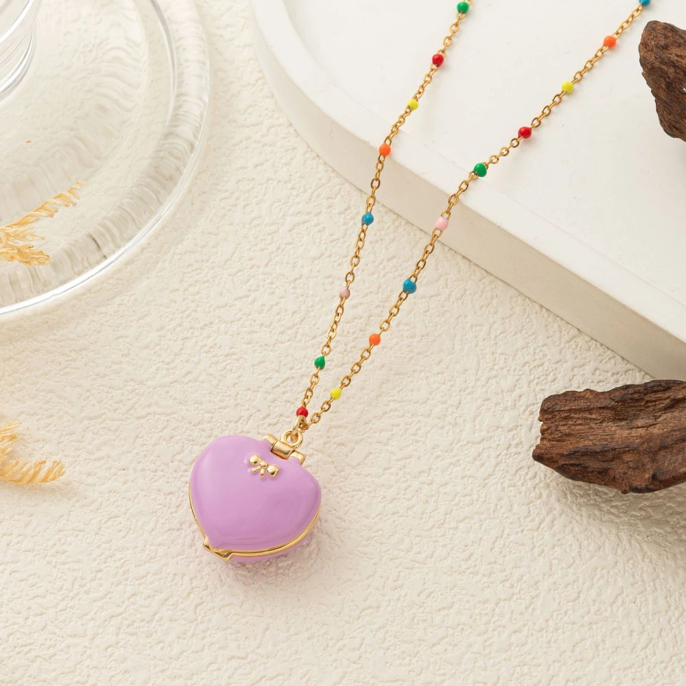 2026 Fashionable and trendy new cute and niche design five pointed star love pink opening and closing box necklace for woman