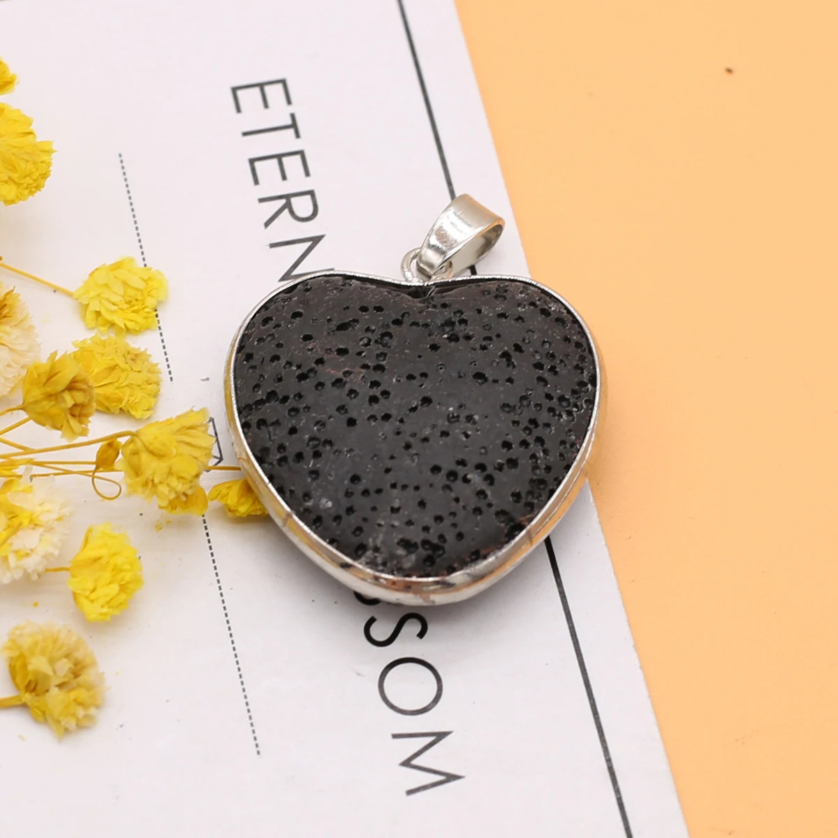 متعددة الشكل الحجر الطبيعي الصخور المعدنية الصخور البركانية السوداء عالية الجودة قلادة صنع قلادة يدوية مجوهرات هدية