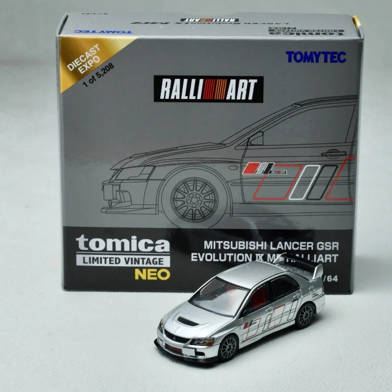 

Модель автомобиля TOMICA TLV 1:64 Mitsubishi EVO IX (9-го поколения), японская версия, реалистичная, из сплава, коллекционная игрушка для мальчиков.