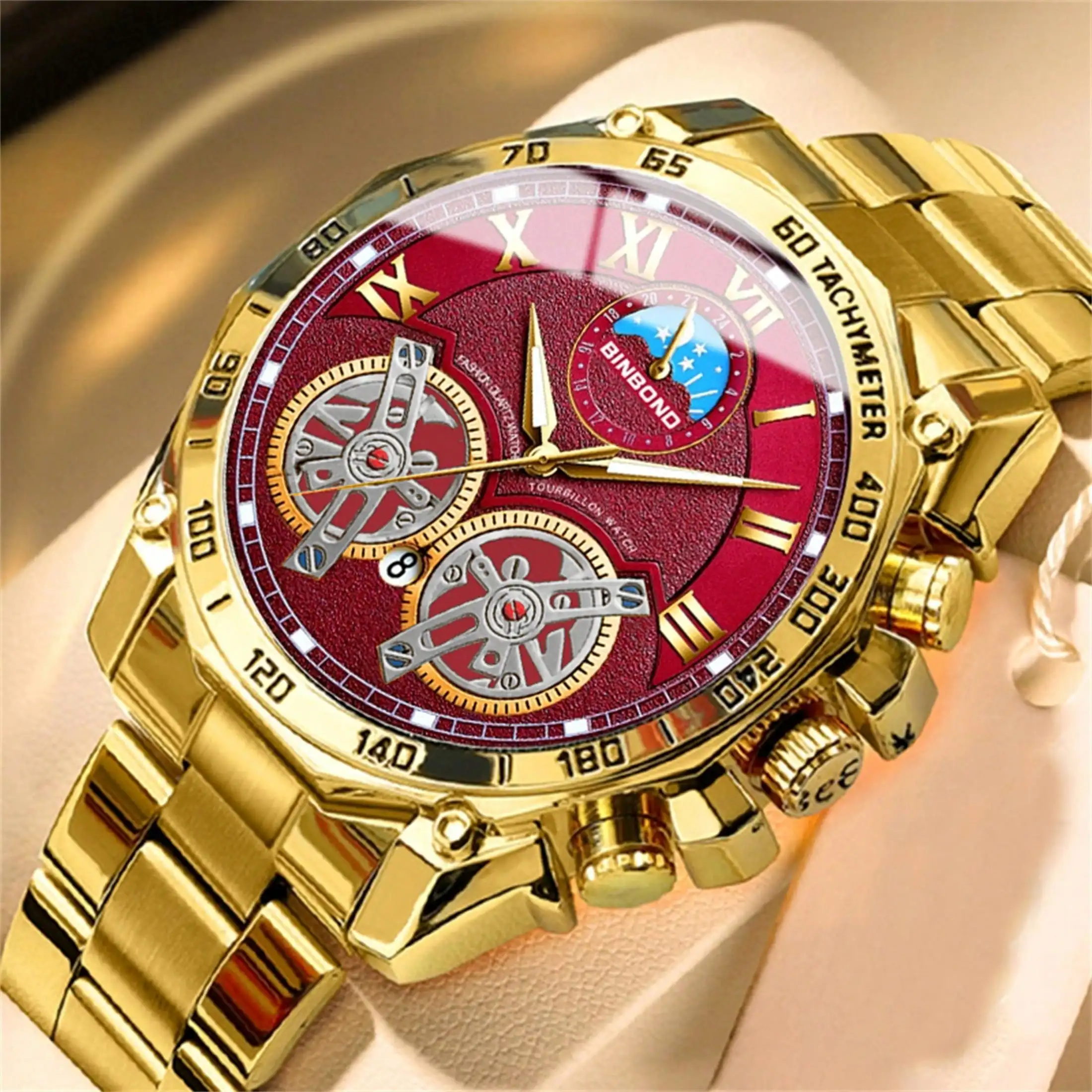 

Мужские часы-хронограф золотистого цвета с красным циферблатом, римскими цифрами, светящимися стрелками, водонепроницаемостью 50 м, из нержавеющей стали