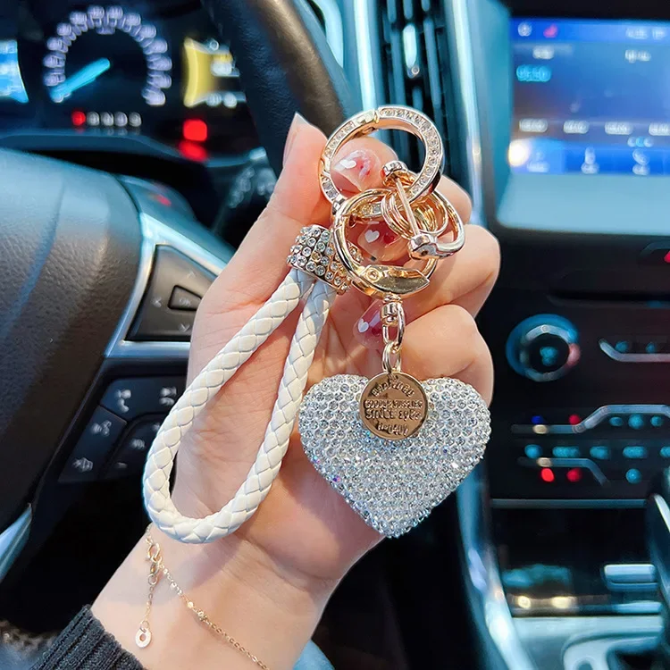 Full diamond love key Chain studded leather rope Heart-shaped Car key chain Female exquisite pendant Cars accessories interior