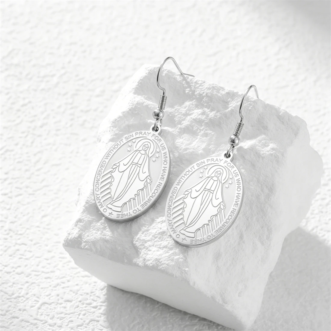 Eueavan Jungfrau Maria Tropfenohrringe aus Edelstahl, doppelseitige Stern-Kreuz-Ohrringe für Frauen, katholisches Amulett, Schmuck, Geschenk – Detail 9
