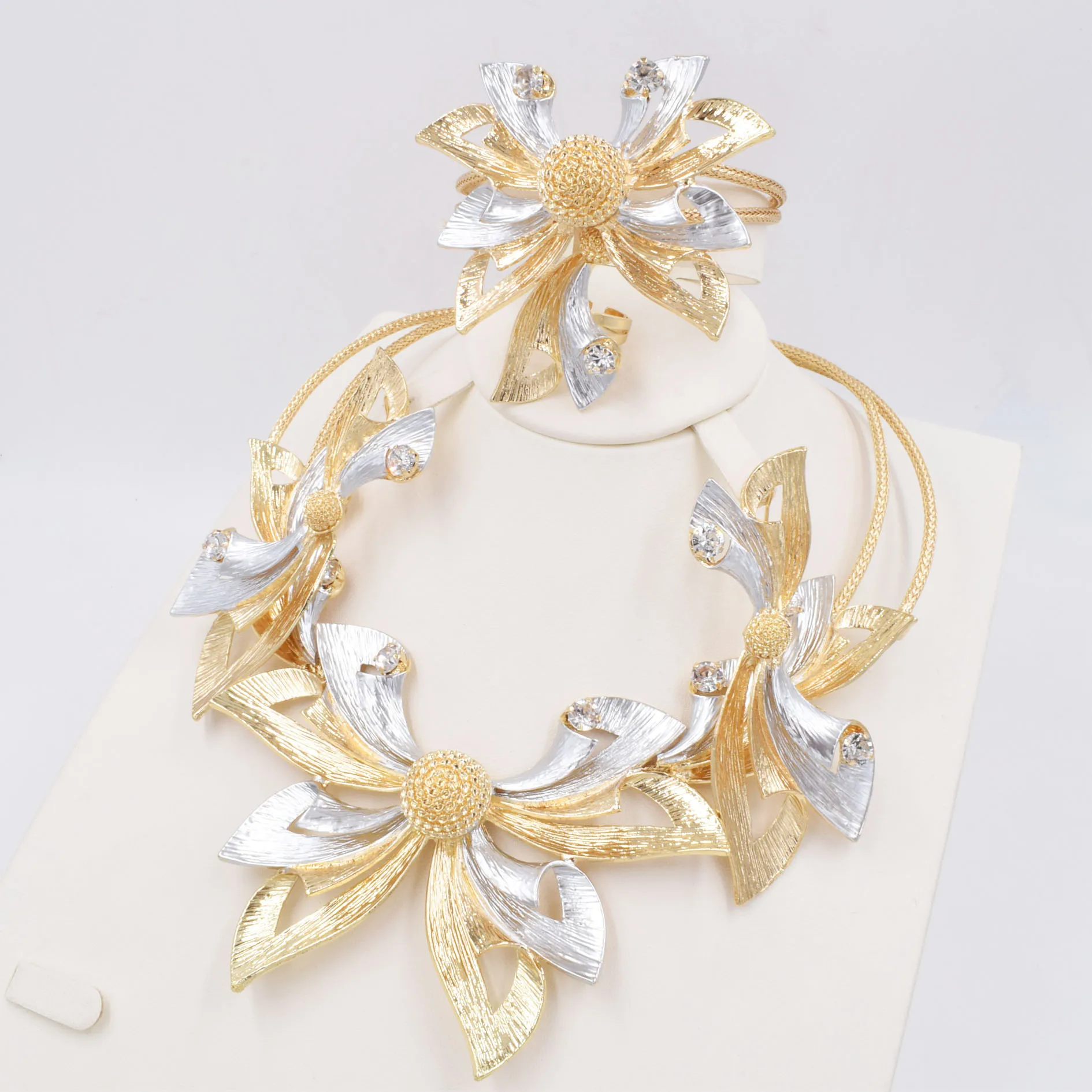 NEW Italian Gold Plated Jewelry Set Dubai Gold Color High Quality Ladies Necklace Earring Bracelet Rings Banquet Wedding Jewelry